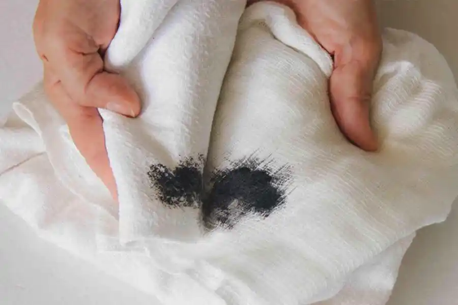 Como Quitar una Mancha de Alquitrán